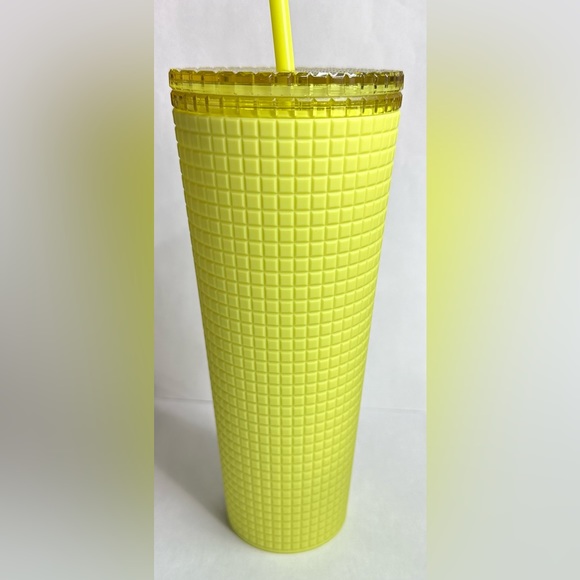 Starbucks Winter 2022 Yellow Soft Touch Grid 24oz Tumbler - Picture 3 of 5